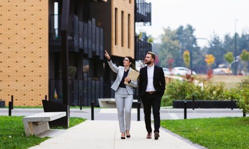 Wie sich Arbeitsmarktentwicklungen auf den Immobilienwert auswirken